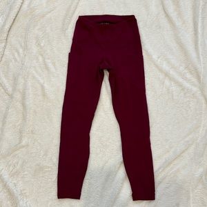 Wine red Yogalicious Lux leggings with pockets. 7/8 Length size XS.